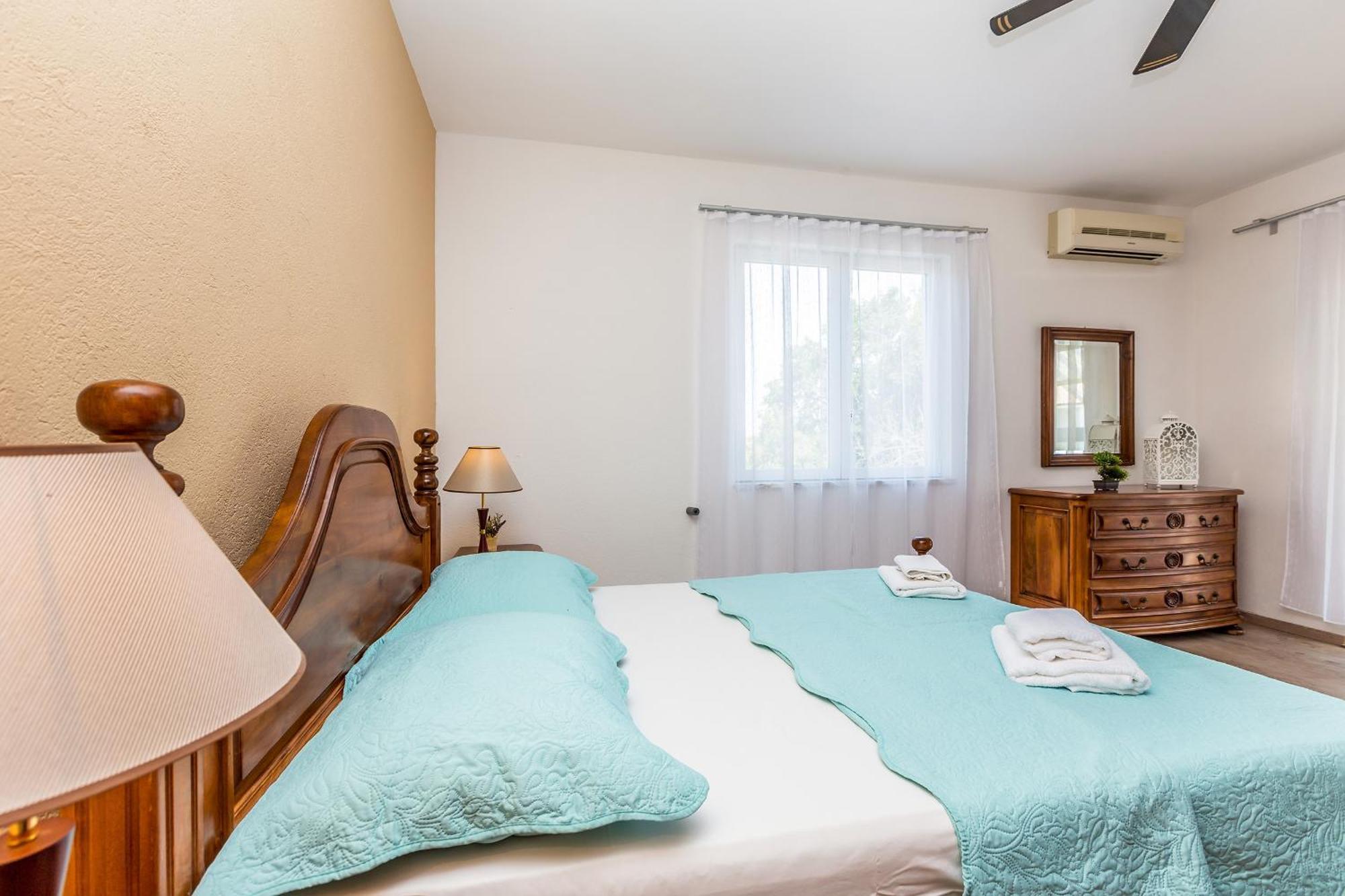 Guest House Antonella Malinska Habitación foto